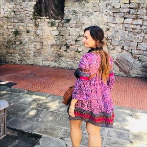 Bebe Embroidered trim print dress in Fable 1